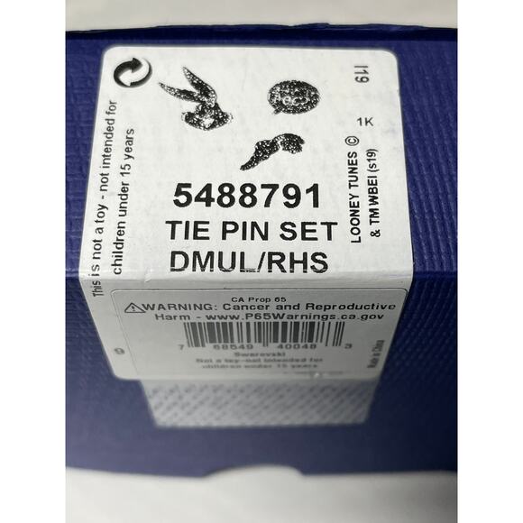 Swarovski LOONEY TUNES BUGS BUNNY TIE PIN SET - Picture 4 of 7